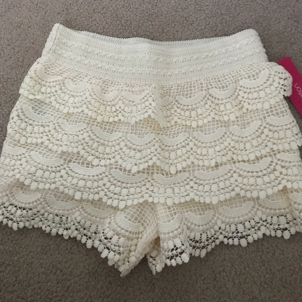 NWT Girls Lace Shorts